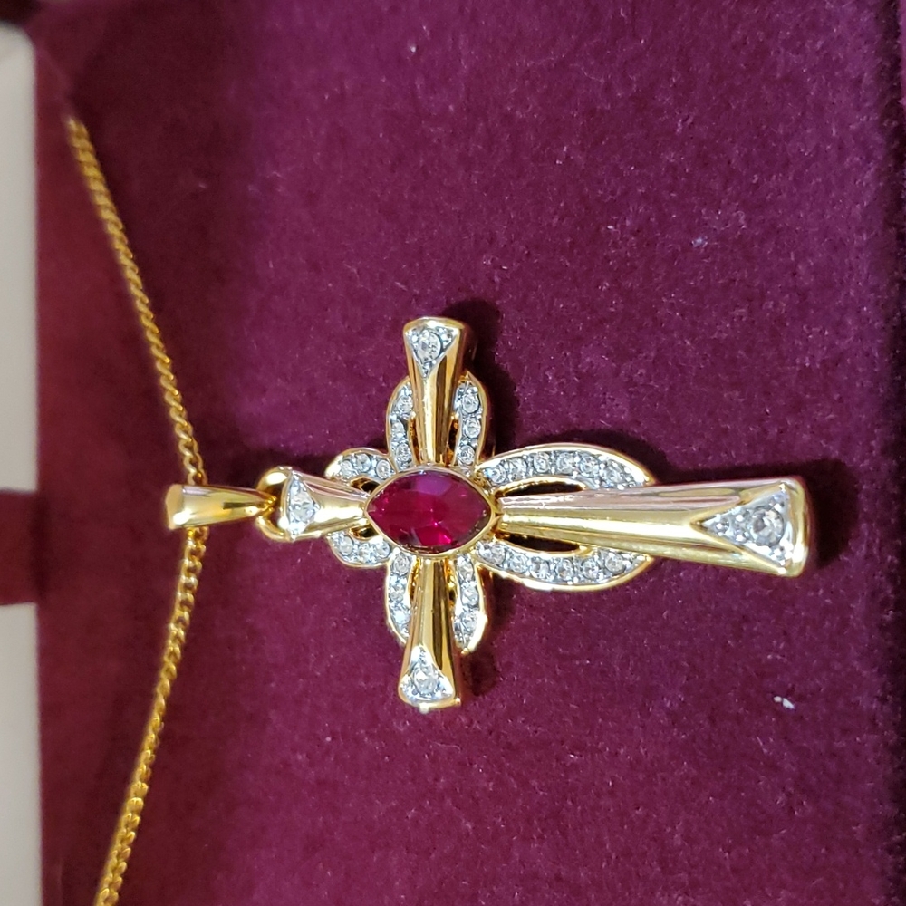 Camrose and Kross Jacqueline Kennedy replica cross.